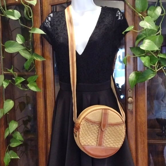 NWOT Etienne Aigner Crossbody Rattan Purse Satchel - Picture 2 of 11